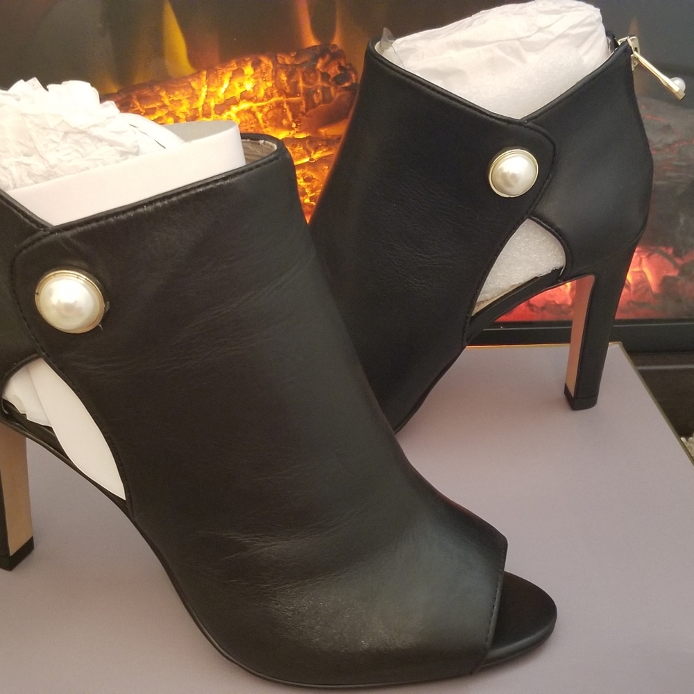 Louise et Cie ILLISA  LO-ILLISA (Louise et Cie) Black Aspen Calf 9M New in Box